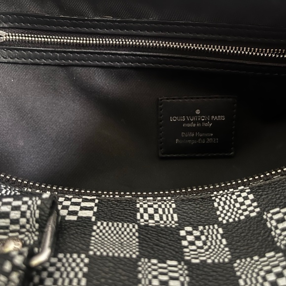 Louis Vuitton Limited Edition x Virgil Abloh Calfskin Distorted Damier keepall - Picture 11 of 12